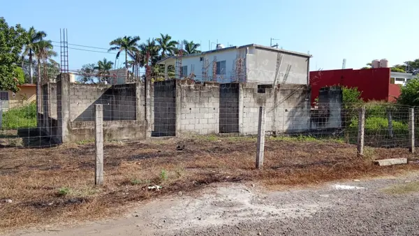 Terreno en venta en Lomas Verdes, La Antigua — foto 3 de 6