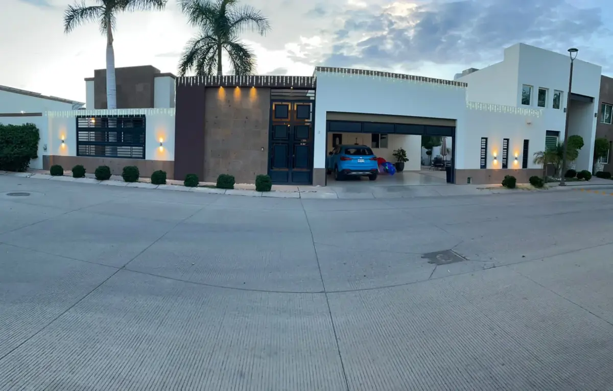Casa en venta en La Rioja, Hermosillo — foto 1 de 18