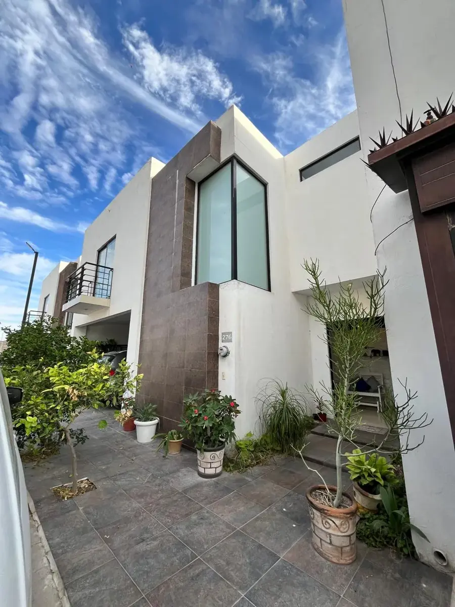 Casa en renta en Los Arrayanes, Gómez Palacio — foto 1 de 43