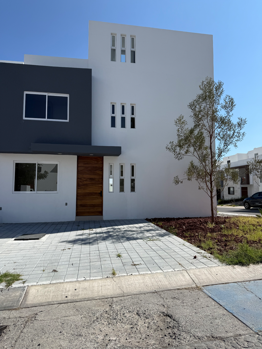 Casa en venta en Grand Juriquilla, Querétaro — foto 1 de 24