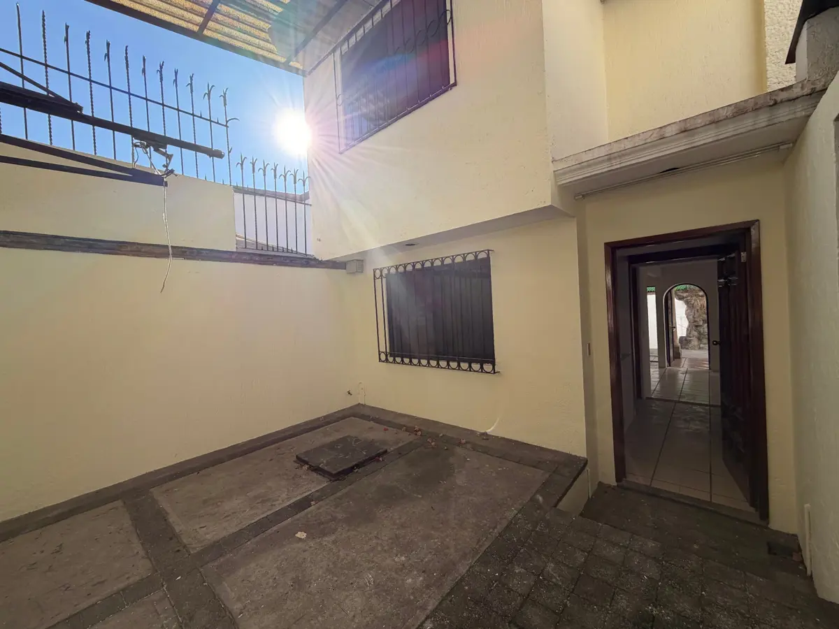 Casa en renta en Vista Hermosa, Cuernavaca — foto 1 de 27