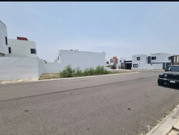 Terreno en venta en Lomas de la Rioja, Alvarado — foto 3 de 7