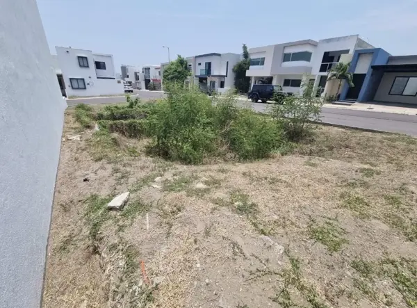 Terreno en venta en Lomas de la Rioja, Alvarado — foto 2 de 7