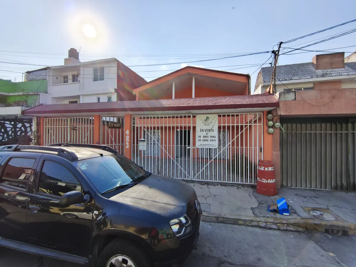 Casa en venta en Jacarandas Ampliación, Tlalnepantla de Baz — foto 1 de 53