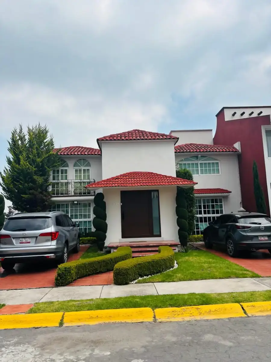 Casa en venta en San Mateo Otzacatipan, Toluca — foto 1 de 26
