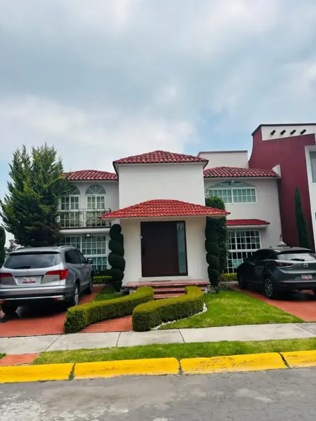 Casa en venta en San Mateo Otzacatipan, Toluca, México
