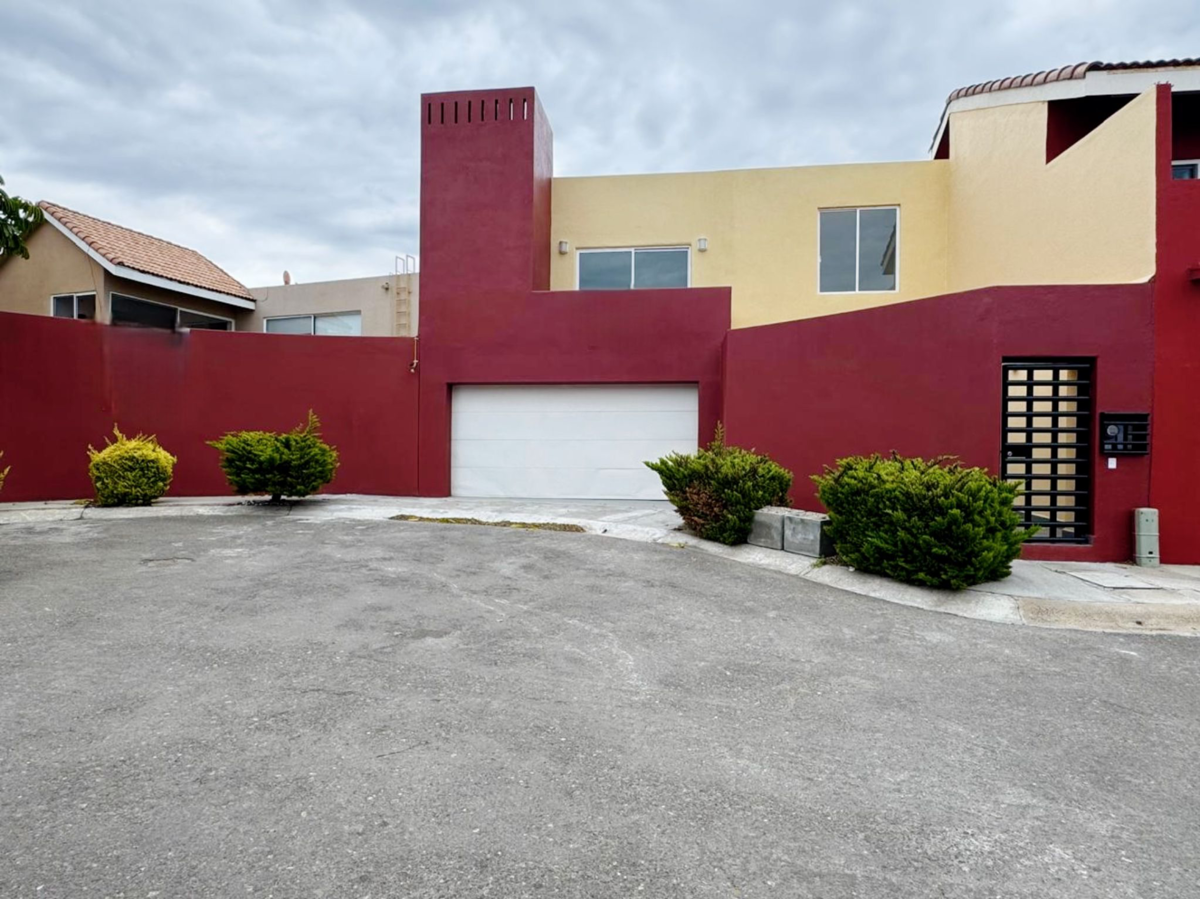 Casa en venta en La Perla Residencial, Tijuana — foto 1 de 27