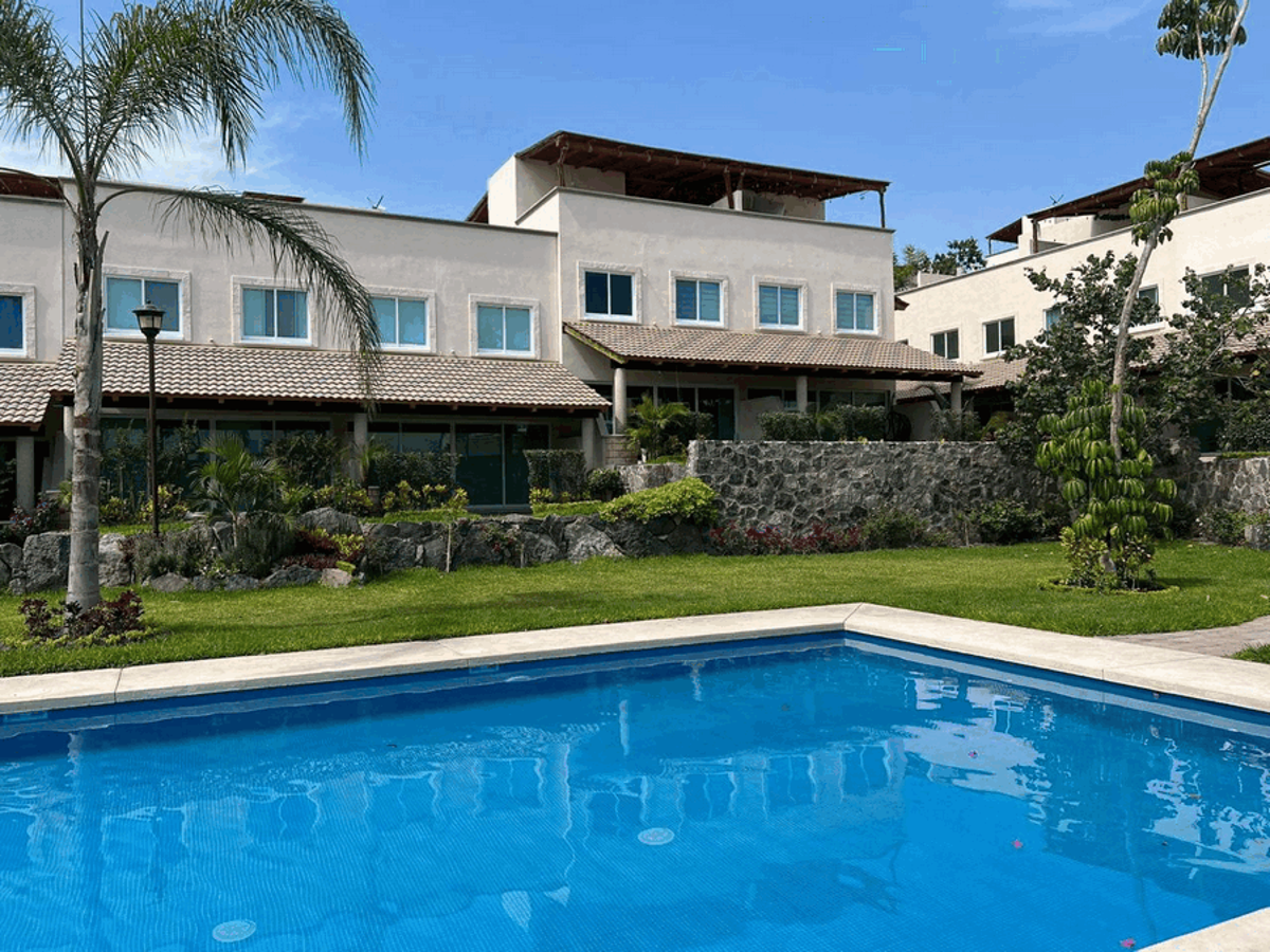 Casa en venta en Cumbres Tulipanes, Xochitepec — foto 1 de 18