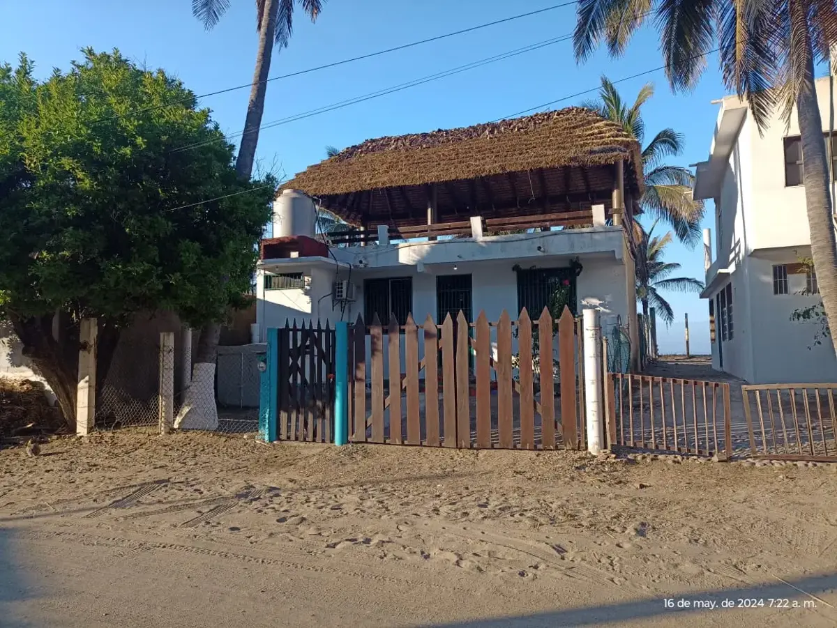 Casa en venta en Playa Azul, Lázaro Cárdenas — foto 1 de 22