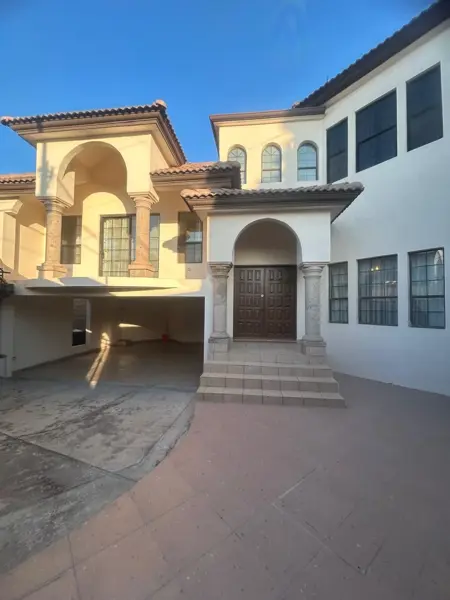 Casa en venta en Los Pinos, Saltillo — foto 2 de 9