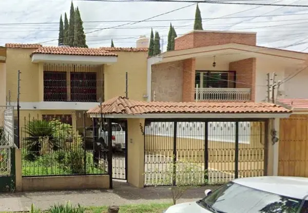 Oportunidad de Adquisición: Casa en Bosques de La Victoria, Guadalajara
