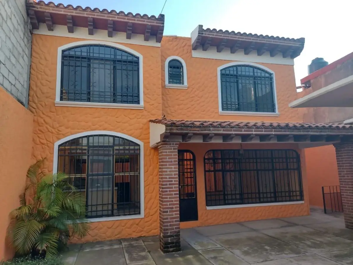 Casa en venta en Centro Jiutepec, Jiutepec — foto 1 de 16