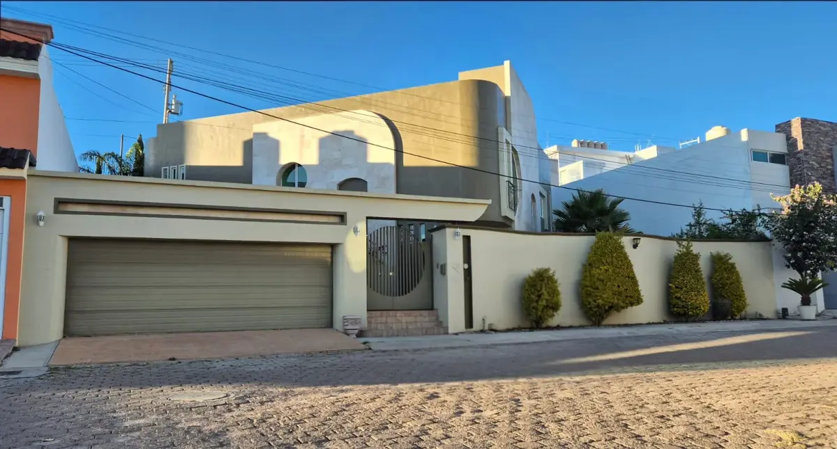 Casa en venta en Lomas de Galicia, Guadalupe — foto 1 de 13