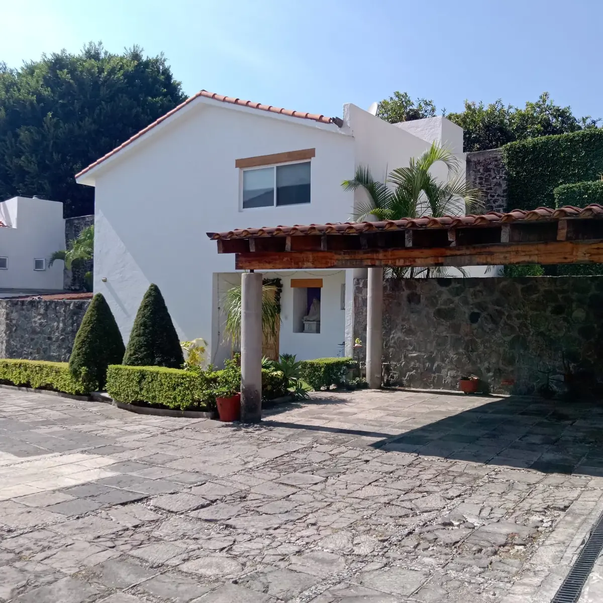 Casa en venta en Lomas de Atzingo, Cuernavaca — foto 1 de 20