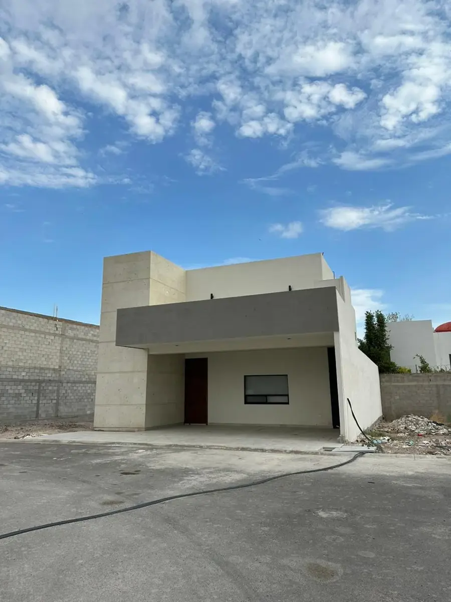 Casa en venta en Las Trojes, Torreón — foto 1 de 18