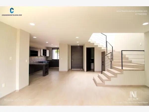 Casa en venta en El Mayorazgo Residencial, León — foto 3 de 12
