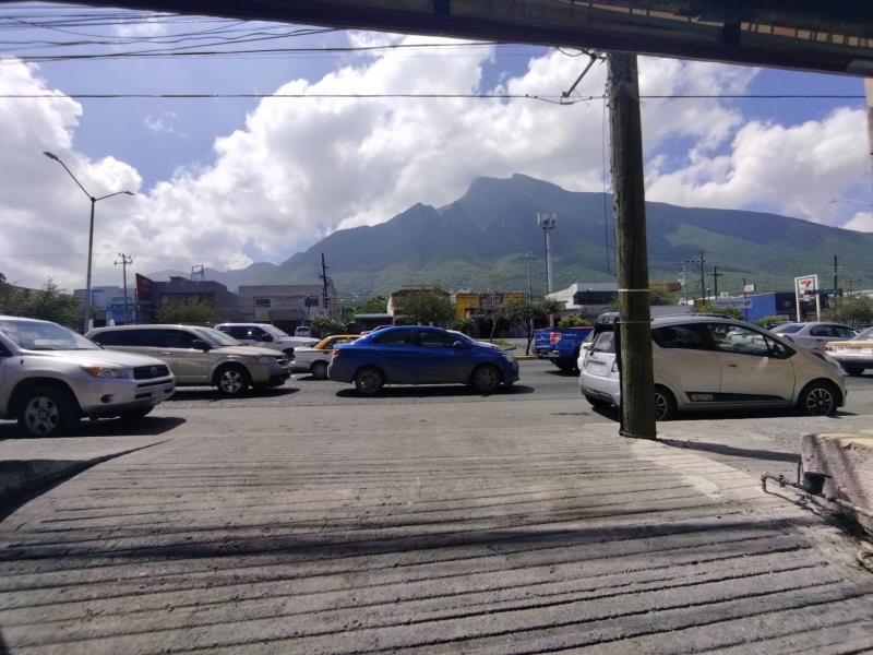Local en renta en Valles de la Silla, Guadalupe — foto 1 de 9