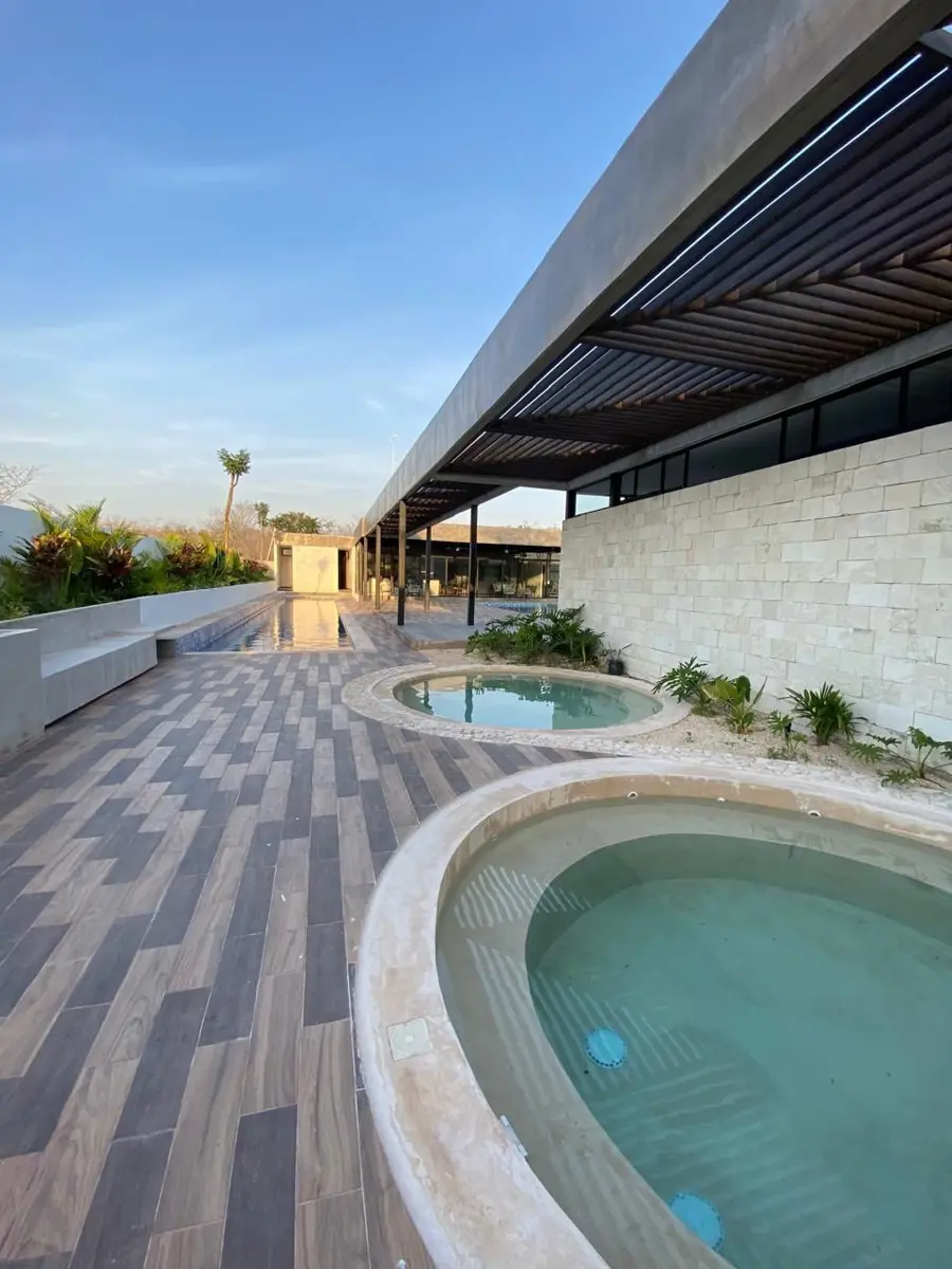 Terreno en venta en Jardines de Mérida, Mérida — foto 1 de 16