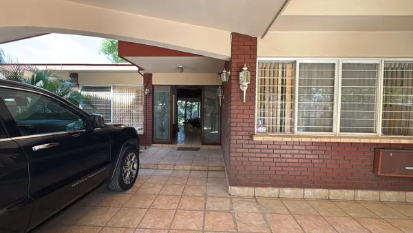 Casa en Venta en Valle de Santa Engracia, San Pedro Garza García, Nuevo León 4
