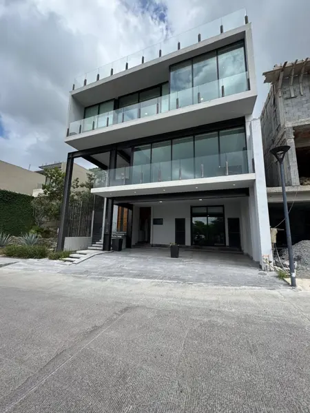 Casa en Venta en Balcones del Campestre, San Pedro Garza García, Nuevo León 2