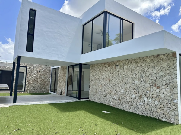 Casa en privada residencial con amenidades, en venta