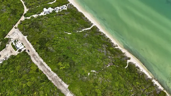 Terreno frente al mar en sisal yucatan, en venta