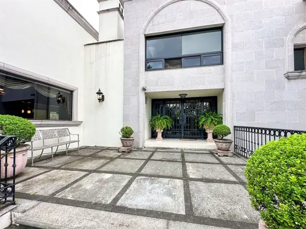 Casa en Venta en Valle de San Angel Sect Frances, San Pedro Garza García, Nuevo León 2