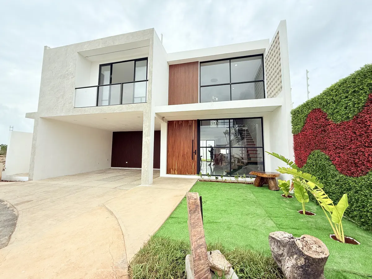 Casa en venta en Sitpach, Mérida — foto 1 de 17