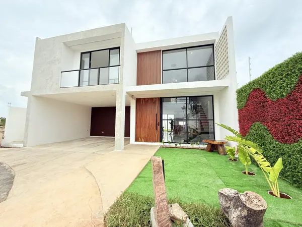 Casa en preventa dentro de privada residencial en merida sitpacht