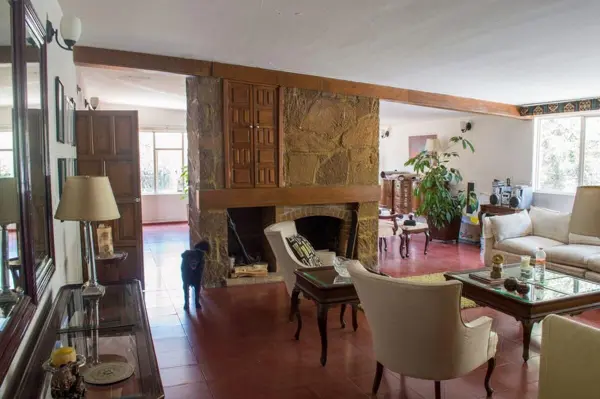 Casa en Venta en Ciudad Satelite, Naucalpan de Juárez, México 2