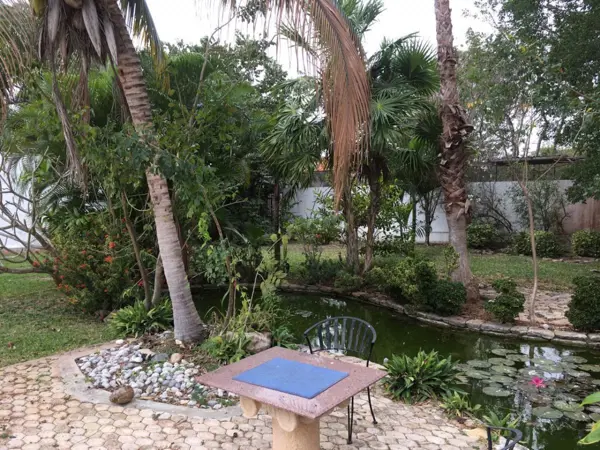 Residencia en venta en privada oasis temozon norte merida