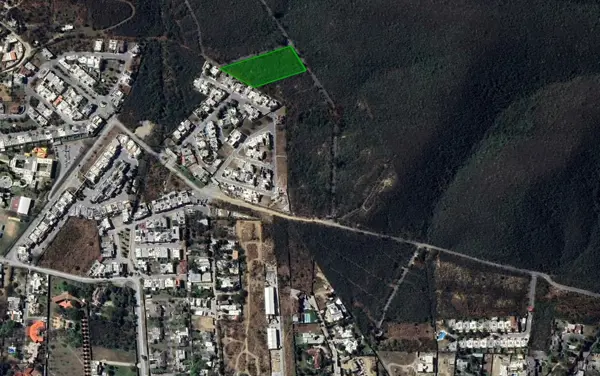 Terreno en Venta en El Uro, Monterrey, Nuevo León 3