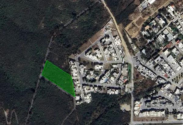 Terreno en Venta en El Uro, Monterrey, Nuevo León 1