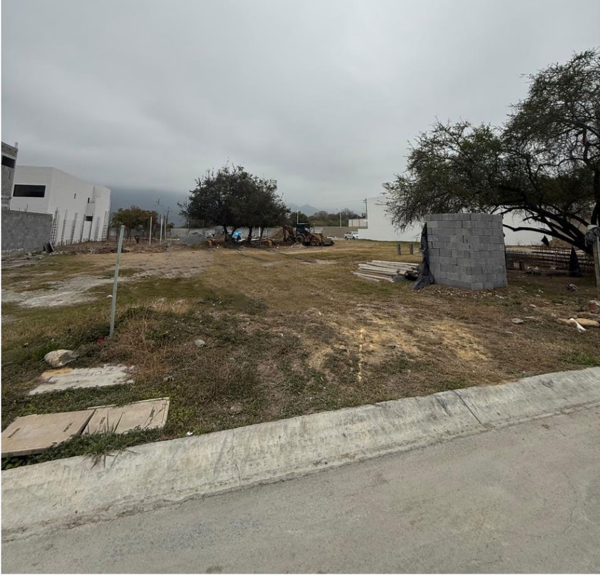 Terreno en Venta en El Barrial, Santiago, Nuevo León 3