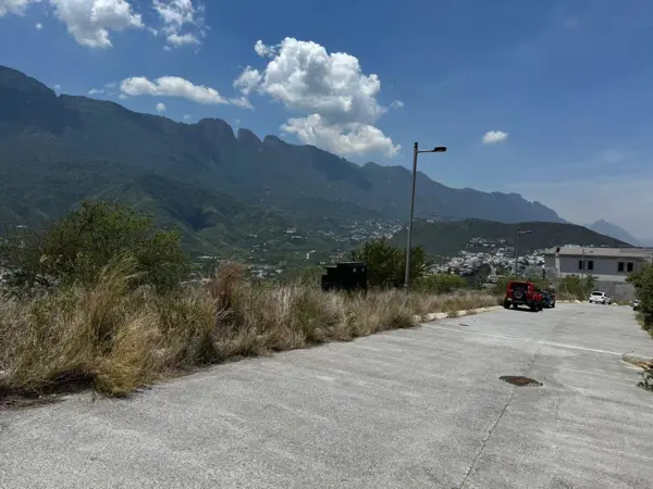 Terreno en Venta en Colonial San Agustin, San Pedro Garza García, Nuevo León 1