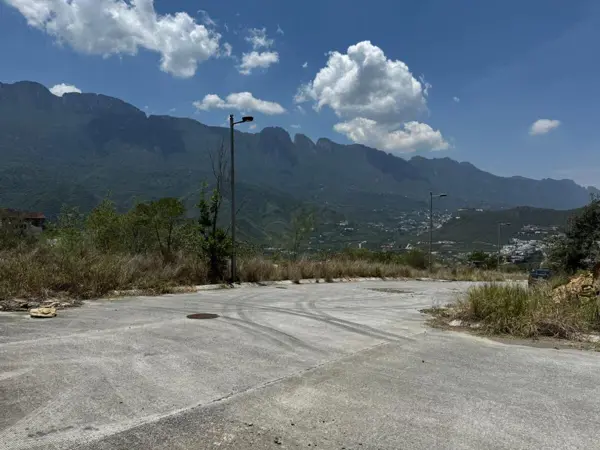 Terreno en Venta en Colonial San Agustin, San Pedro Garza García, Nuevo León 3