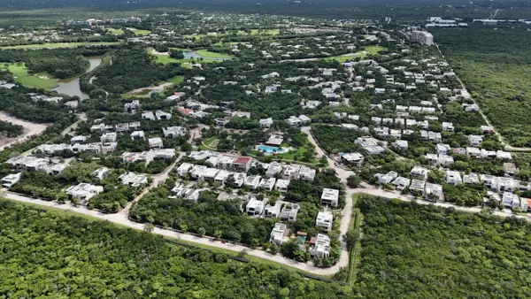 Terreno en venta en Yucatán Country Club, Mérida — foto 3 de 6