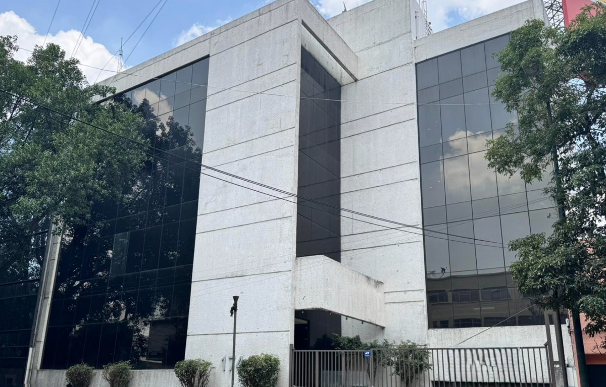 Edificio en renta en Veronica Anzures, Miguel Hidalgo — foto 1 de 19