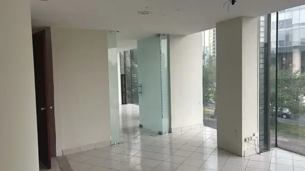 OFICINA EN LOMAS DE VIRREYES EN RENTA