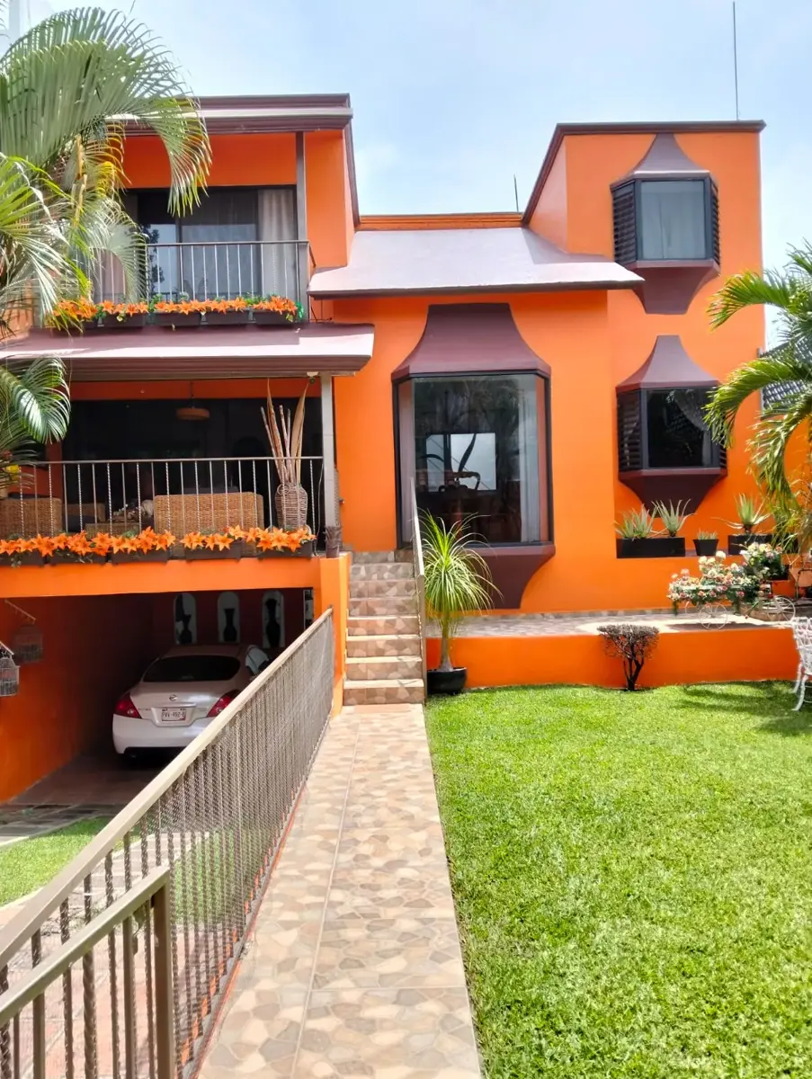 Casa en venta en Lomas de la Selva, Cuernavaca — foto 1 de 17