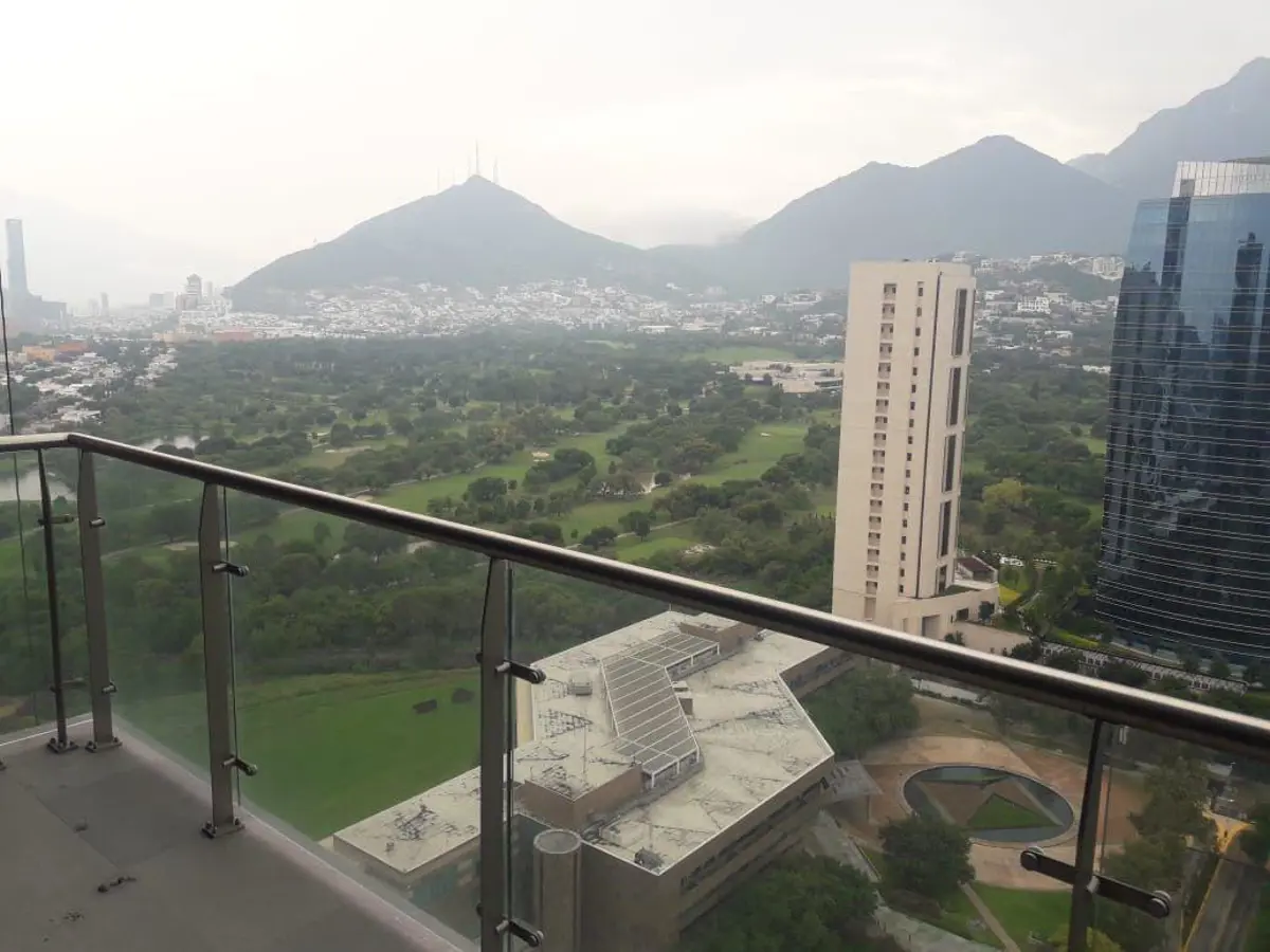 Departamento en venta en Zona Santa Engracia, San Pedro Garza García — foto 1 de 10