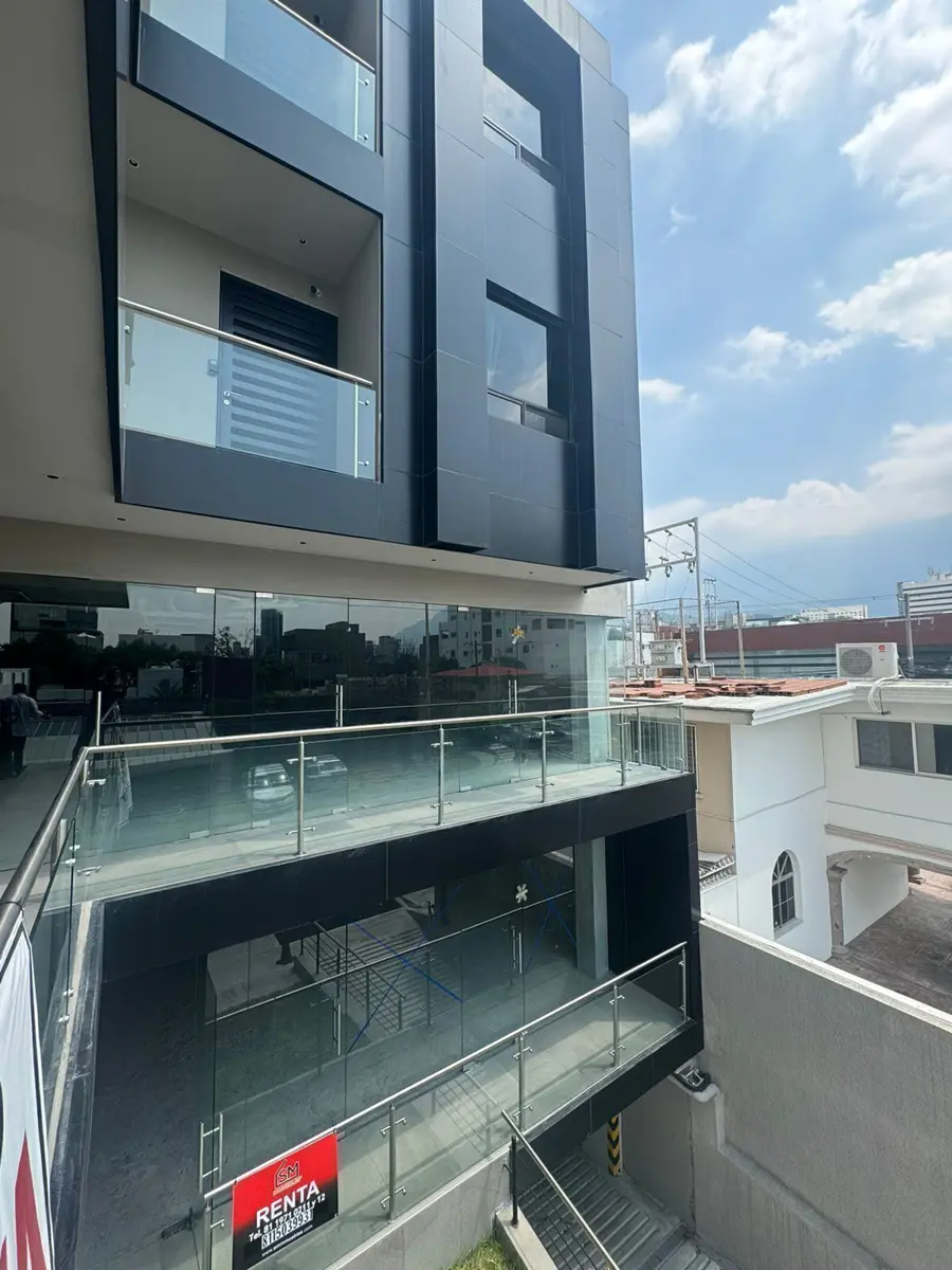 Local en renta en Del Valle, San Pedro Garza García — foto 1 de 12
