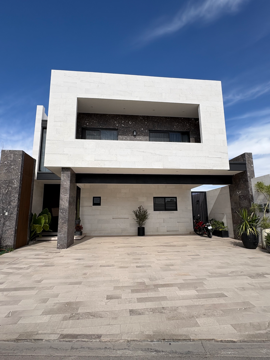 Casa en venta en El Cardenchal, Torreón — foto 1 de 25