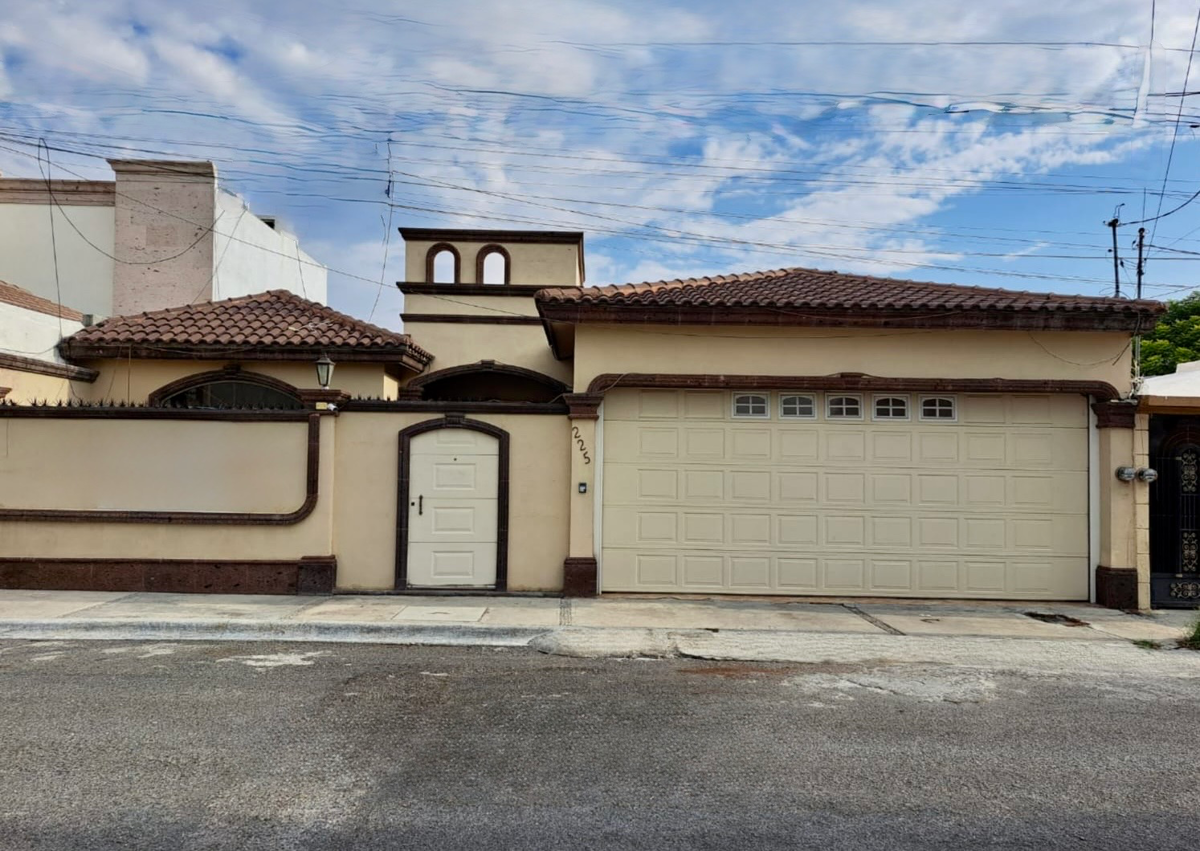 Casa en venta en Residencial San Patricio, Saltillo — foto 1 de 19