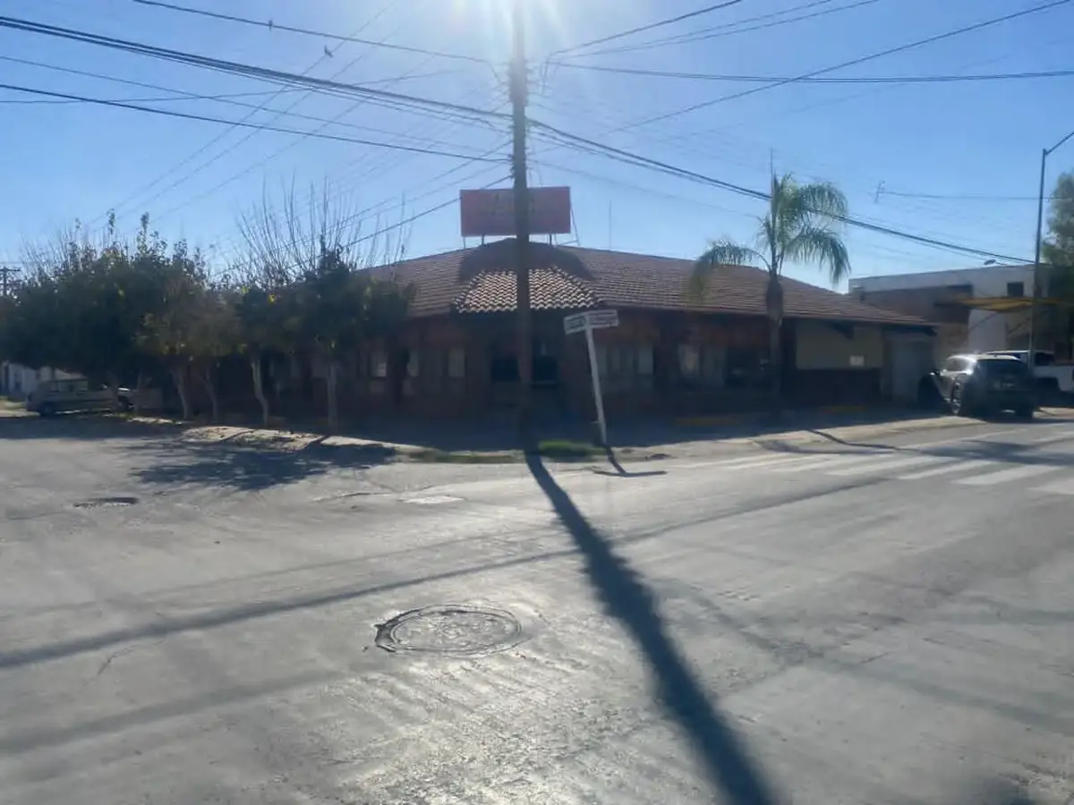 MEGACASA EN VENTA EN EL CENTRO MEGACASA EN VENTA EN EL CENTRO