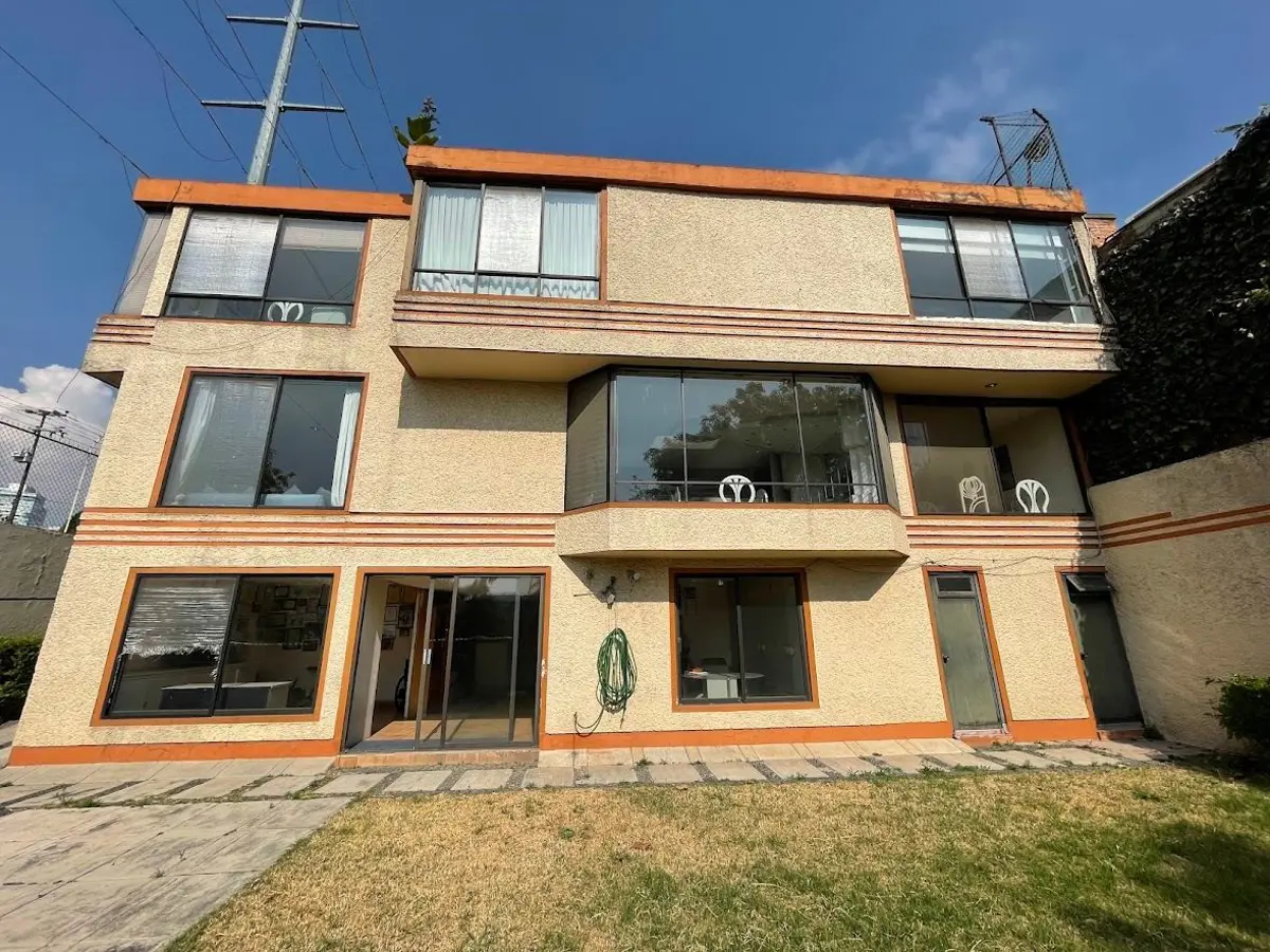 Casa en venta en Bosques de las Lomas, Cuajimalpa de Morelos — foto 1 de 23