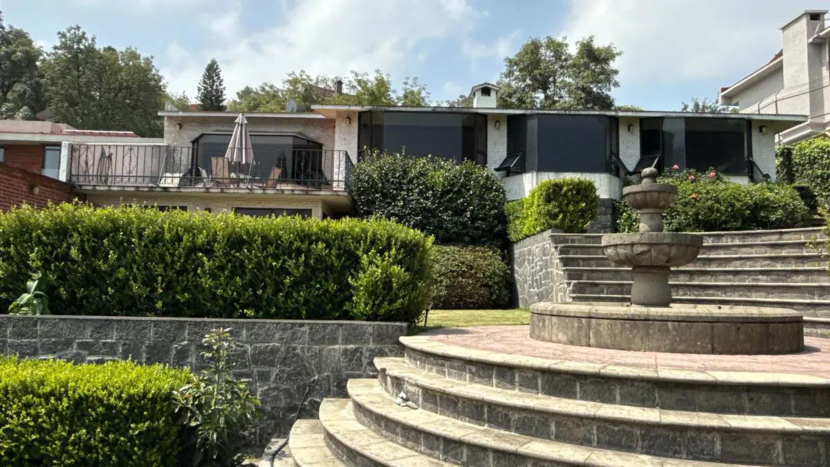 Casa en venta en Bosques de las Lomas, Cuajimalpa de Morelos — foto 1 de 21