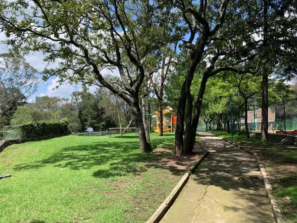 Casa en venta en Paseo de las Lomas, Álvaro Obregón — foto 2 de 44