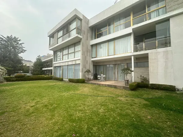 Casa en venta en Lomas de Tecamachalco, Naucalpan de Juárez — foto 3 de 41