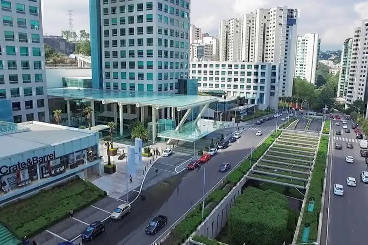 Oficina en renta en Bosques de las Lomas, Cuajimalpa de Morelos — foto 1 de 12
